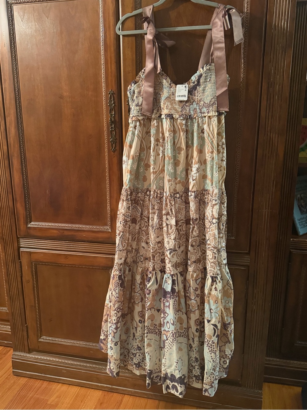 NWT free people boho Maxi Dress with Satin Tie Straps - Mauve & Cream Floral